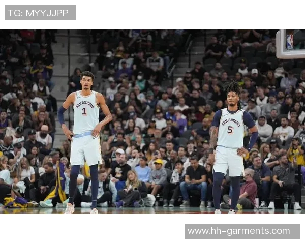 20170423马刺与灰熊激战正酣NBA季后赛精彩瞬间回顾与分析