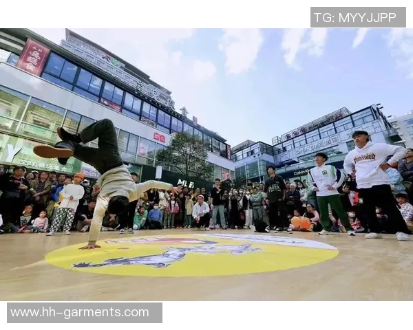 足球明星与音乐的激情碰撞打造全新视听盛宴尽享旋律与球技的完美结合 足球明星与音乐的激情碰撞打造全新视听盛宴尽享旋律与球技的完美结合